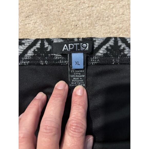 Apartment 9 Brocade Pattern Black Pull On Skirt XL - Picture 2 of 3